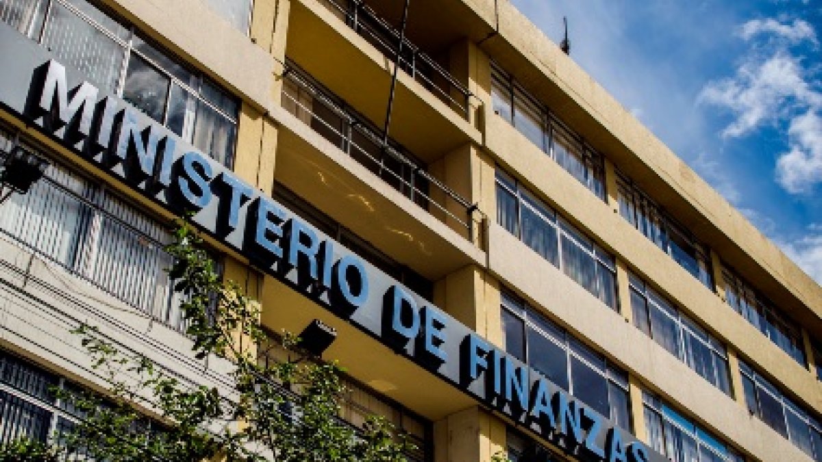 El Ministerio de Finanzas inició el proceso de renegociación.