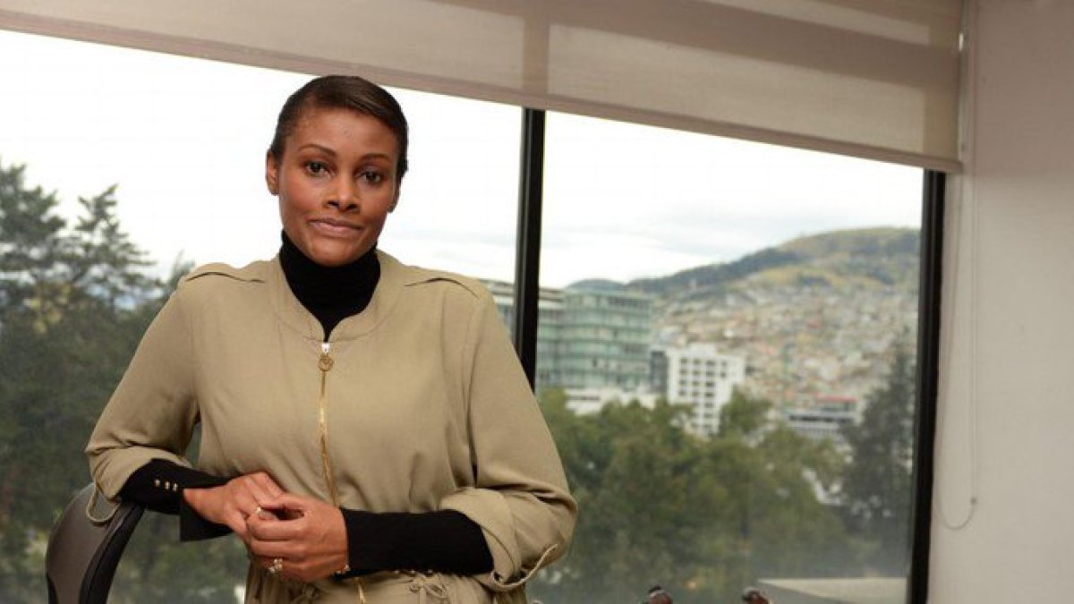 La fiscal Diana Salazar recibe apoyo.