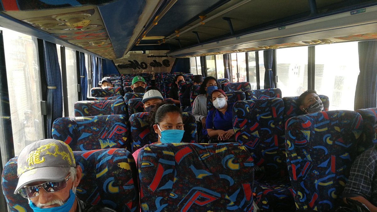 Transporte. Por la pandemia, los usuarios pueden desplazarse solo con el 30 % del aforo de pasajeros.