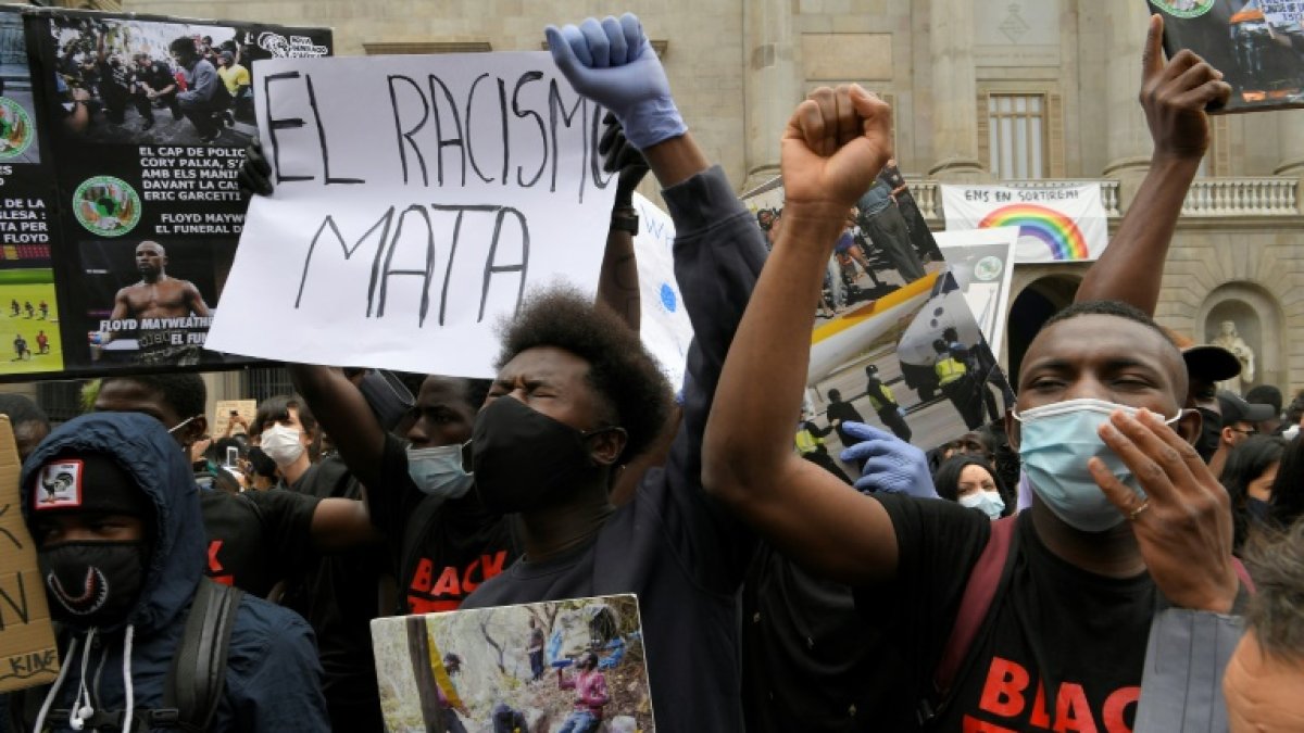 Una manifestación contra el racismo y en solidaridad con el movimiento