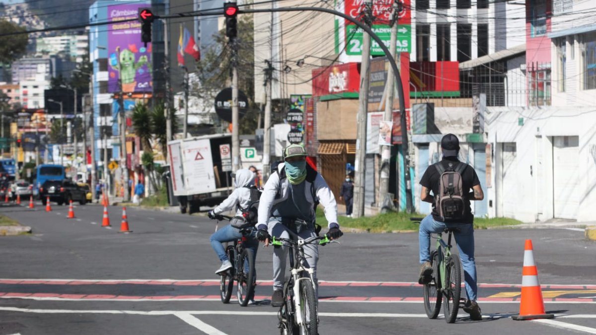 A los ciclistas se le exige el uso de las mascarillas y tomar todas las medidas de seguridad para su traslado.