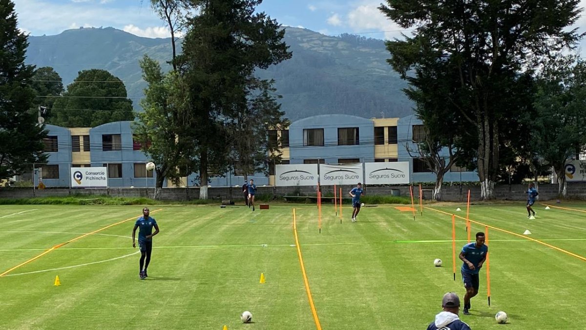 Los jugadores de la Universidad Católica cumplieron la primera sesión de trabajo en el complejo de la Armenia