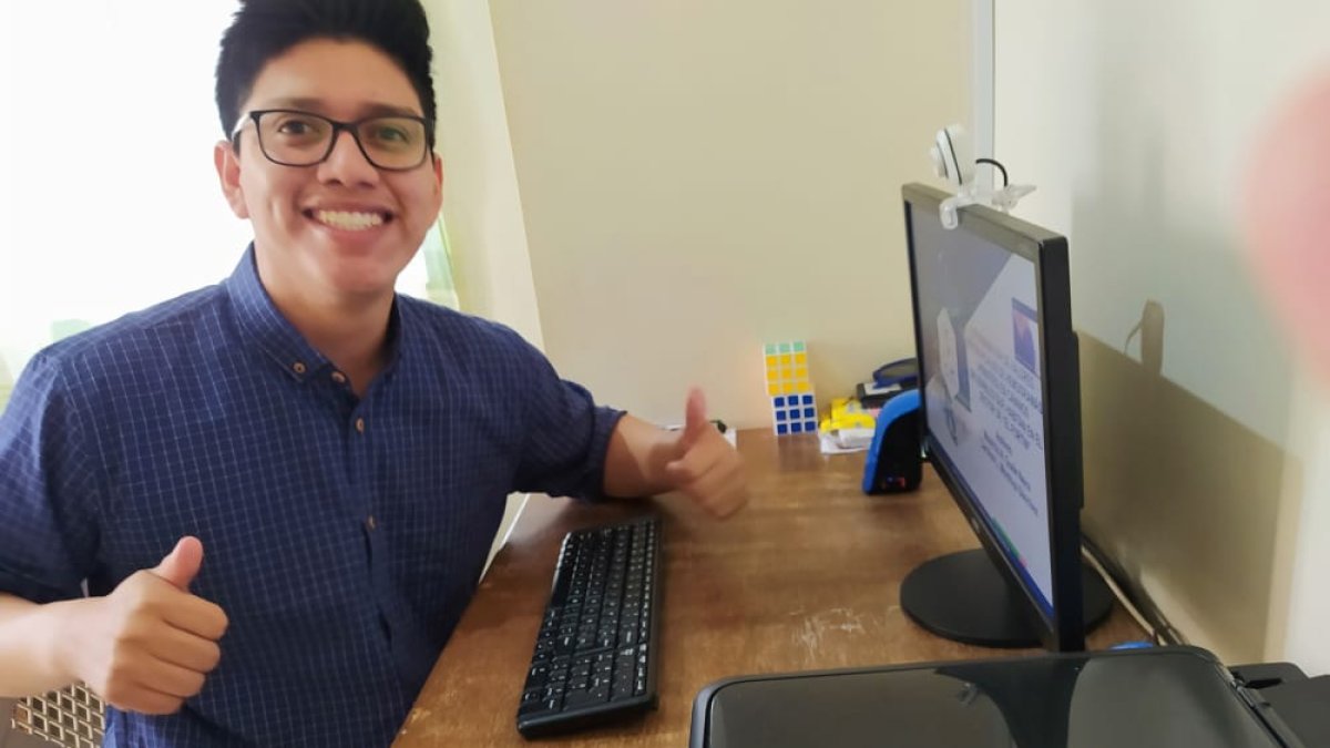 Mauricio Guale sustentó con éxito su trabajo de titulación, bajo la modalidad virtual.