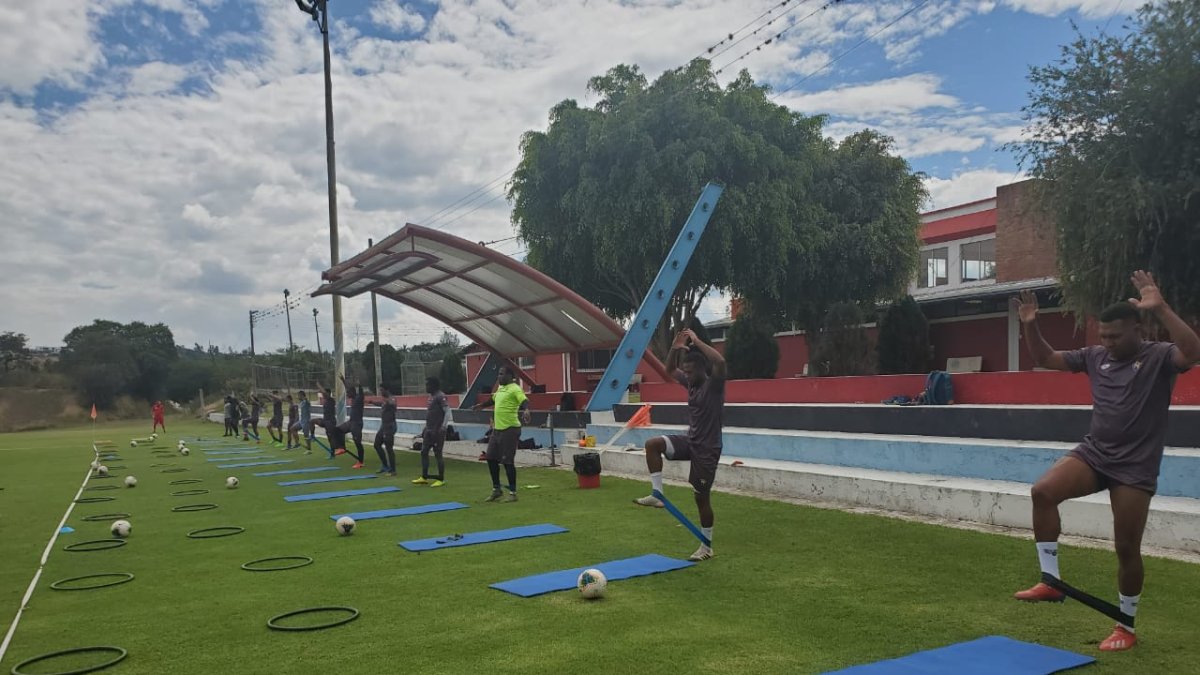 Los criollos cumplieron con su tercer día de trabajos en el complejo de Tumbaco.