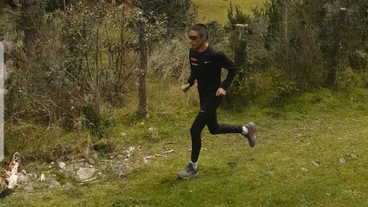 Andrés Chocho se fue a entrenar lejos de la ciudad y de las personas.