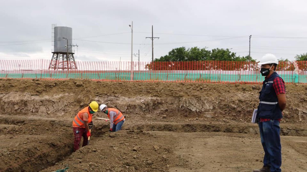 La construcción del hospital de Pedernales tiene menos de un 3 % de avance, según dijo el alcalde Óscar Arcentales al Consejo de Participación Ciudadana y Control Social el 4 de junio.