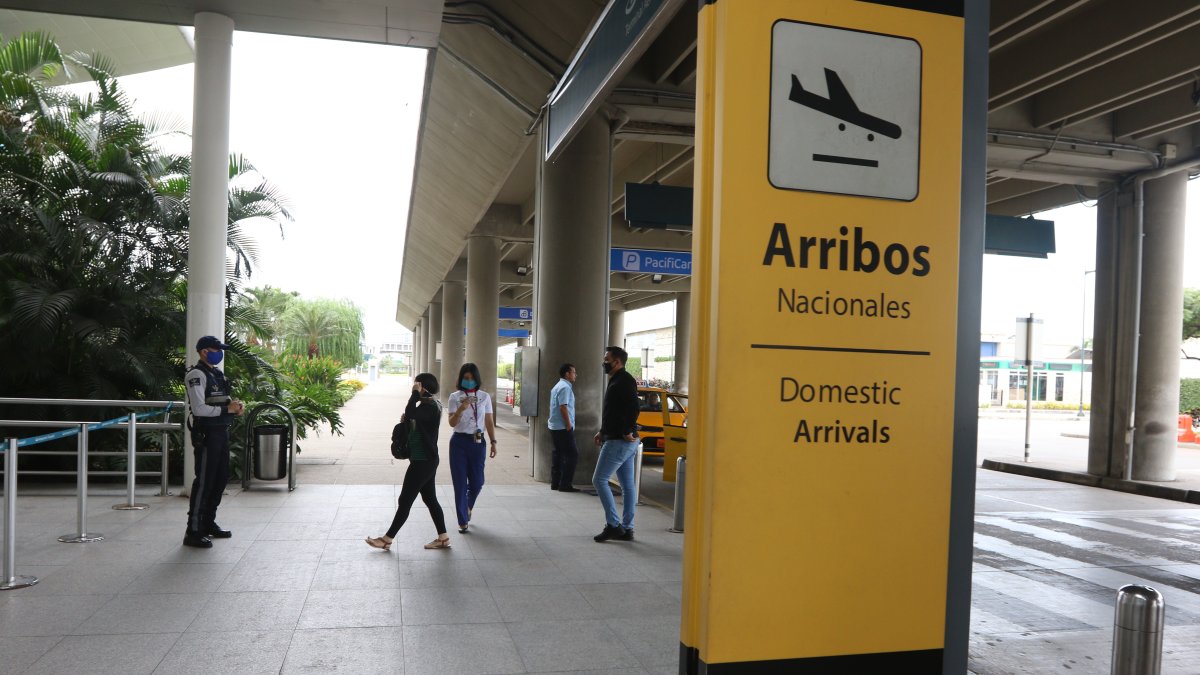 El resultado será validado por personal del Ministerio de Salud que estará en los aeropuertos del país.