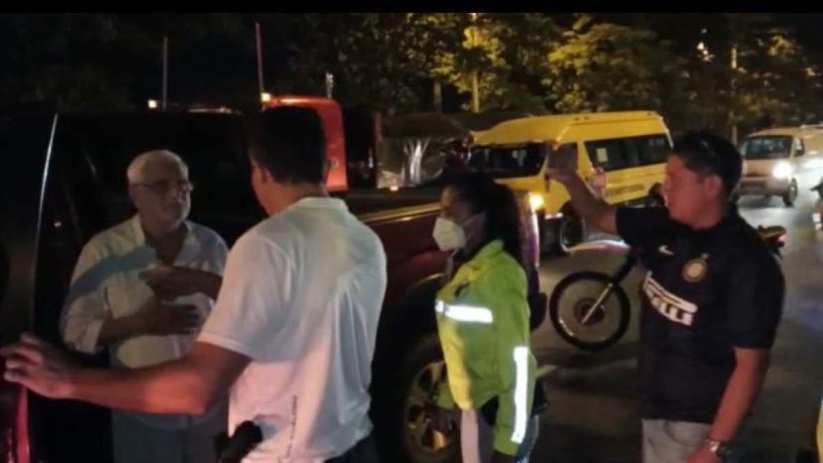 Adum fue retenido por la policía en la vía a la costa, en el norte de Guayaquil.
