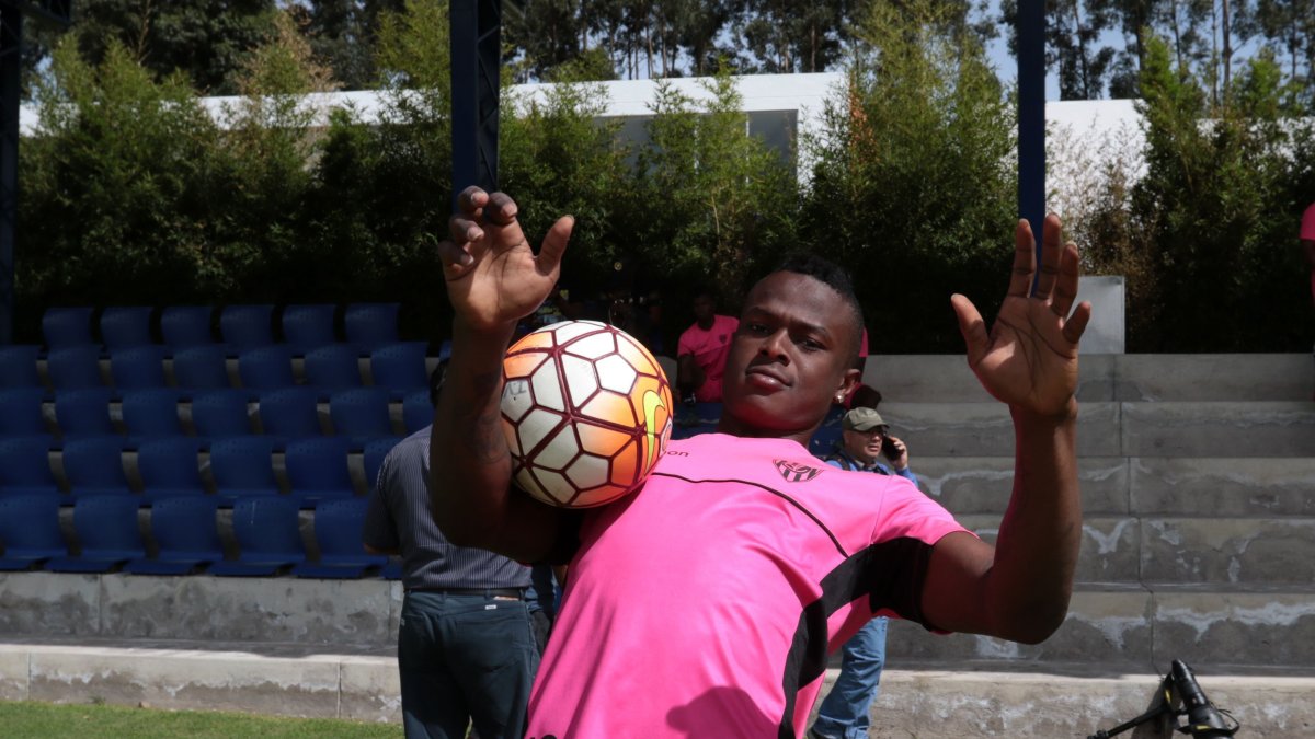 Jose Angulo fue oficializado la noche del martes 16 de junio como nuevo jugador de Xolos de Tijuana.