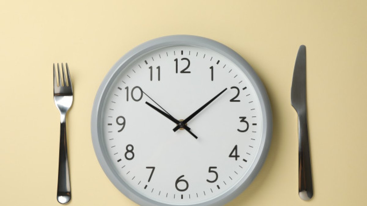 La hora en la que comes puede hacer que se te suba la glucosa y que no quemes muchas calorías.