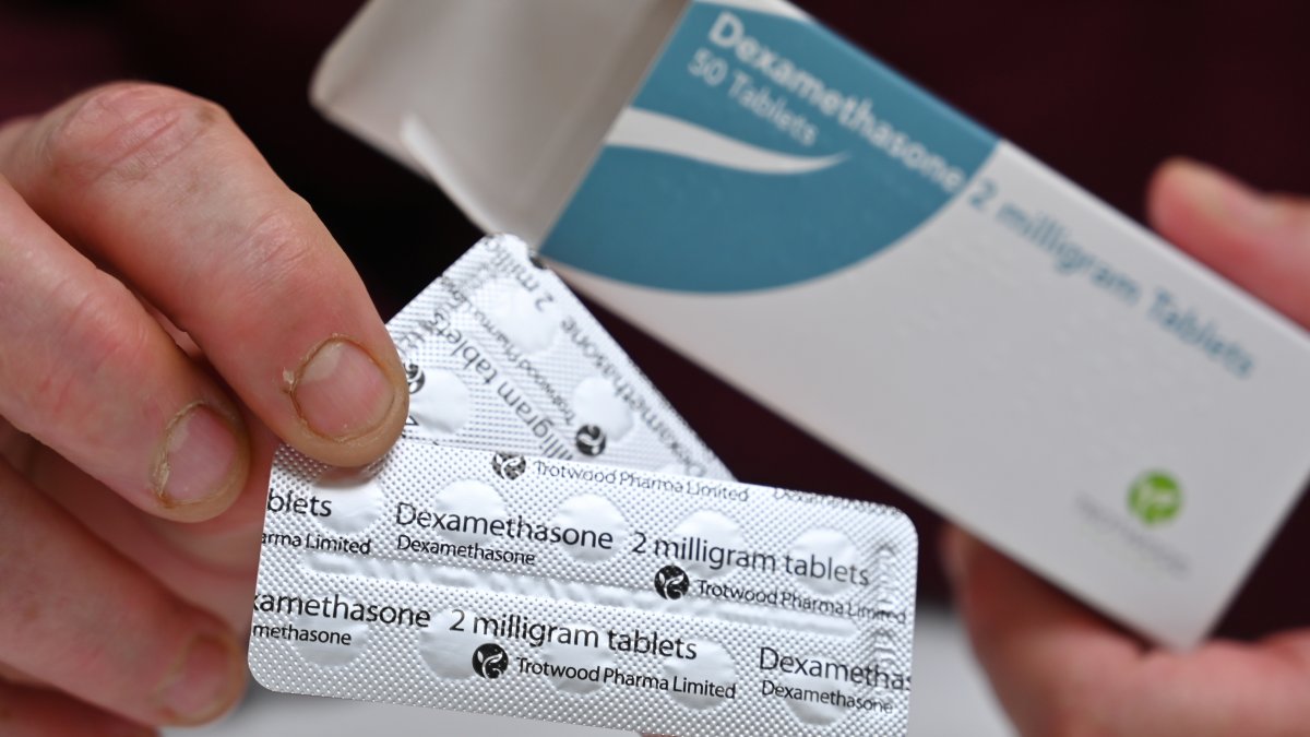 Referencial. Un ensayo mostró que este medicamento no tiene ningún beneficio entre los pacientes que no necesitan asistencia respiratoria pero si en quienes solo podían respirar con ayuda de una máquina.