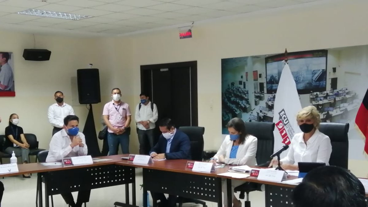 Cita. Viteri participa la mañana de hoy en la reunión del COE Nacional, en Samborondón.