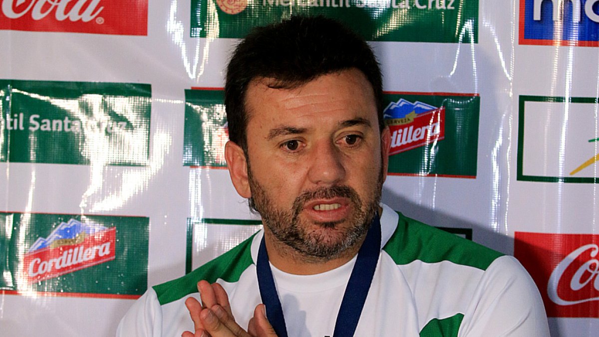Julio César Baldivieso dirigió a la selección de Bolivia tras su retiro de las canchas.