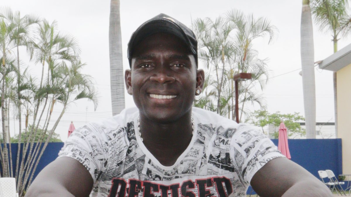 Segundo Alejandro Castillo, futbolista ecuatoriano quien nació en San Lorenzo, Esmeraldas, norte de Ecuador.
29 DE NOVIEMBRE del 2018, MARIUXI CACERES, Guayaquil-Ecuador
Agencia (ag-expreso)