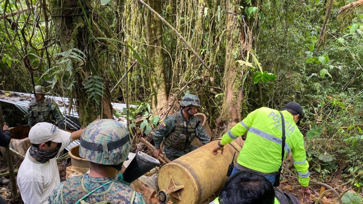Militares destruyeron en Imbabura un campamento en el que se había instalado una procesadora de material aurífero.