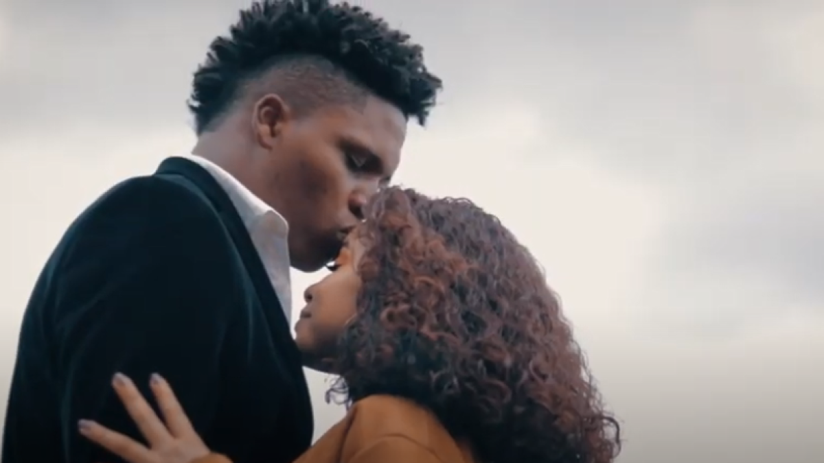 Brayan De Jesús es el protagonista de su tema que se titula: 'No digas nada' y que está colgado en Youtube.