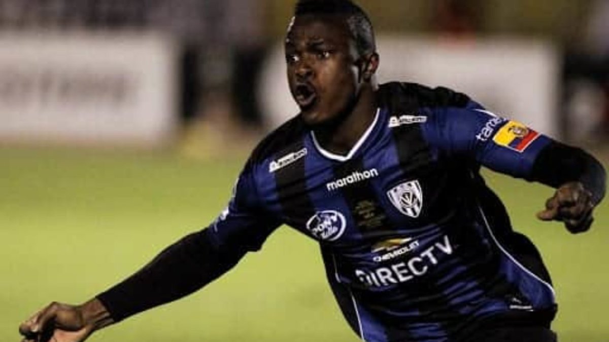 José Angulo podría convertirse en jugador de Barcelona en algún momento.