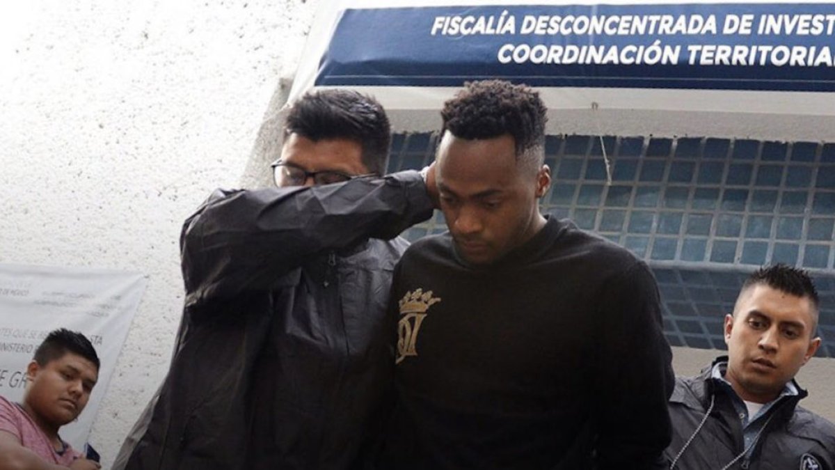 Un problema familiar le costó el puesto a Renato Ibarra en el América mexicano.