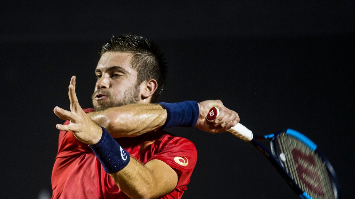 El croata Borna Coric reveló este lunes que dio positivo por coronavirus.