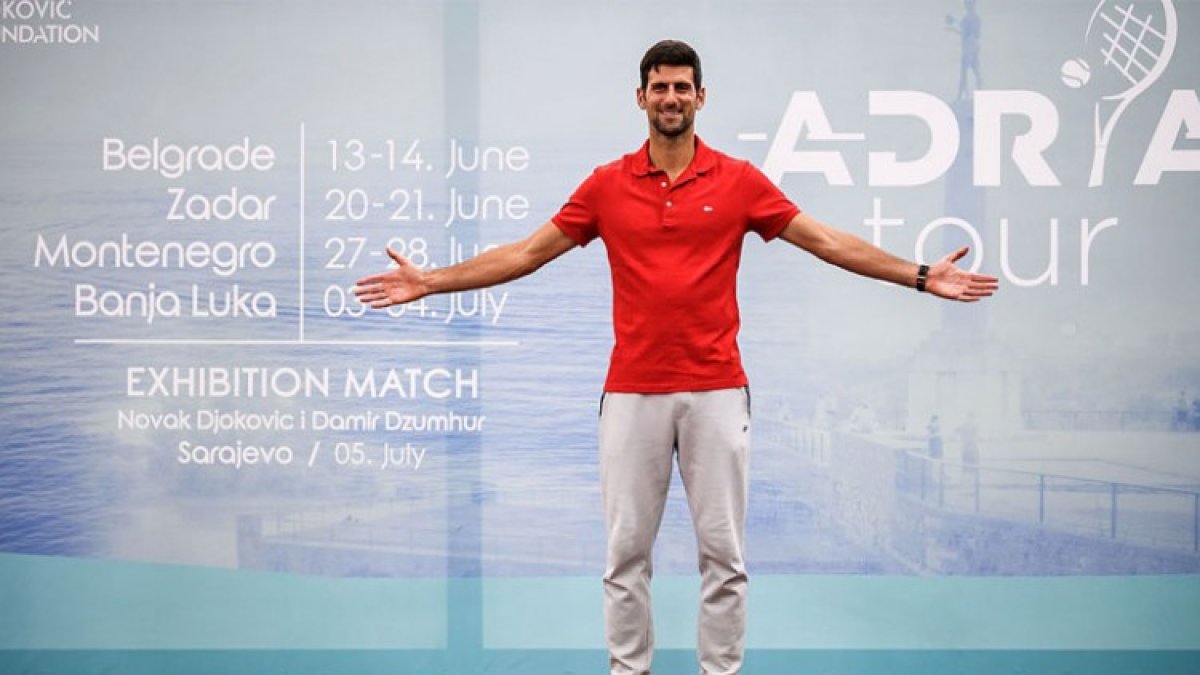 Bovak Djokovic, número uno del mundo, recibió críticas tras los contagios de coronavirus en el torneo que organiza.