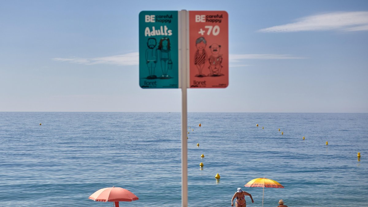 Lloret de Mar (Girona) ha presentado este lunes su plan de playas para una campaña marcada por la pandemia.