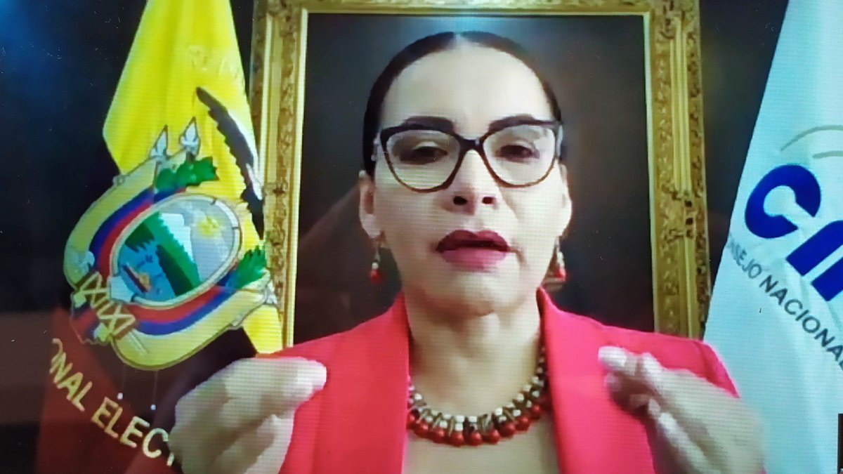 La funcionaria niega que la inscripción de un movimiento político haya sido el resultado de un pago por el juicio que no prosperó en la Asamblea.