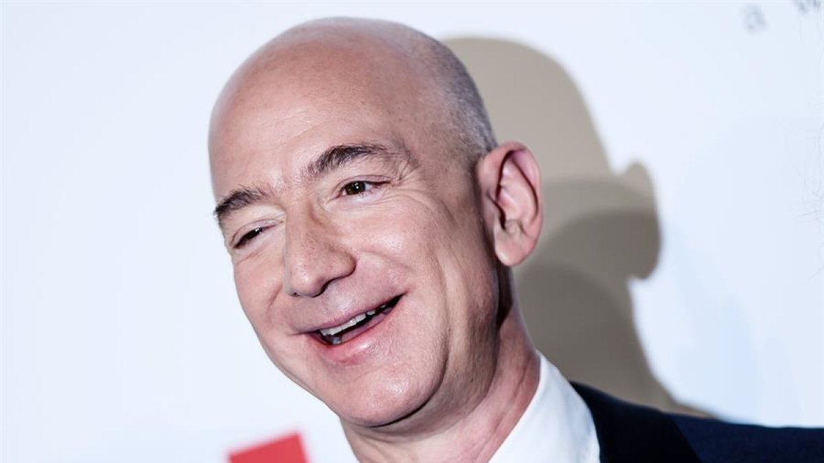 Jeff Bezos conserva una participación de Amazon de alrededor del 11%, lo que supone hasta el 90% de su patrimonio.