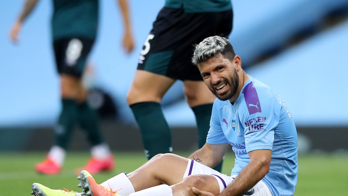 Sergio Aguero, del Manchester City, sufrió una lesión en el último partido y se le terminó la temporada