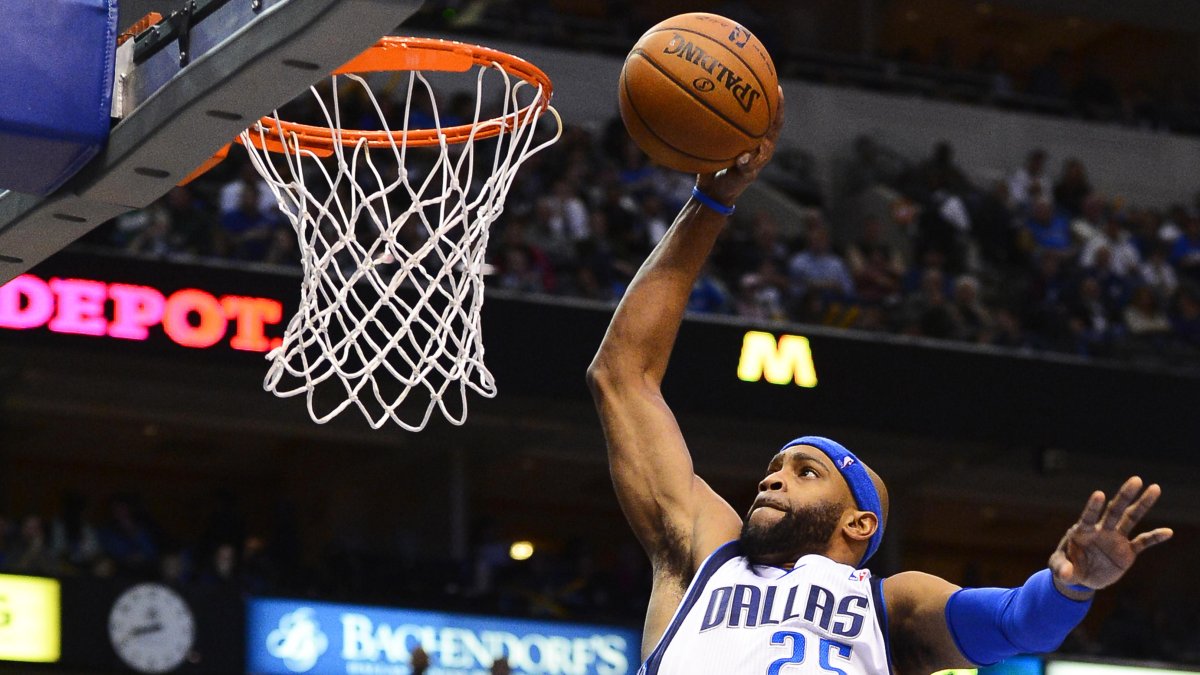 Vince Carter, durante uno de sus últimos partidos en la NBA.