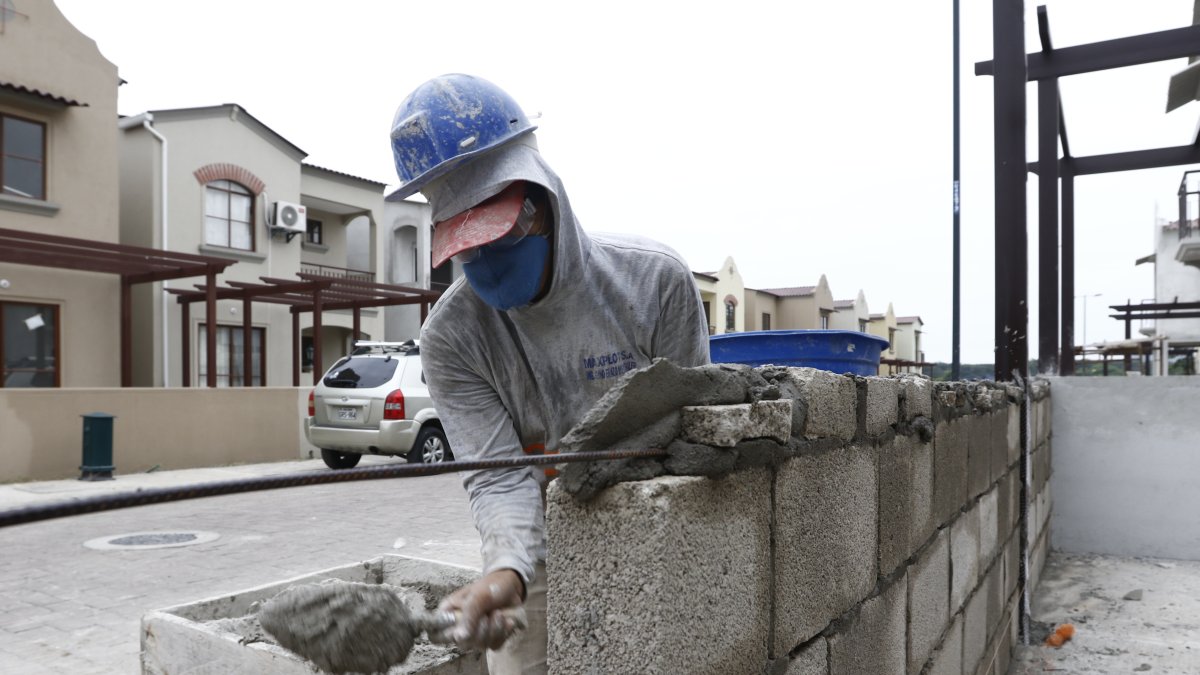 Vinicio  retoma su labor en La Rioja, un proyecto que va por su quinta etapa de construcción.