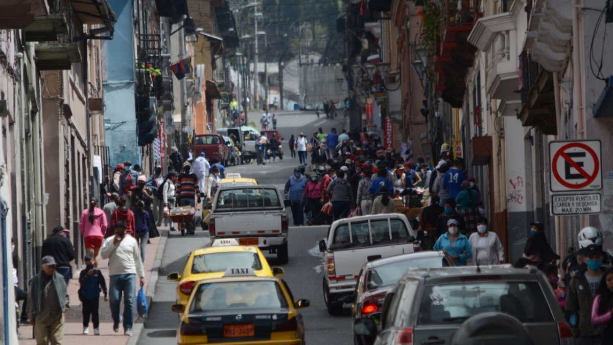 En el Centro Histórico y en el sur de Quito se registran aglomeraciones que preocupan las autoridades que ofrecen más controles.