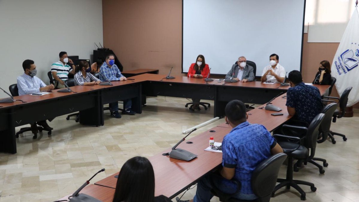 Miembros de la CIFI se reunieron con los dirigentes estudiantiles.
