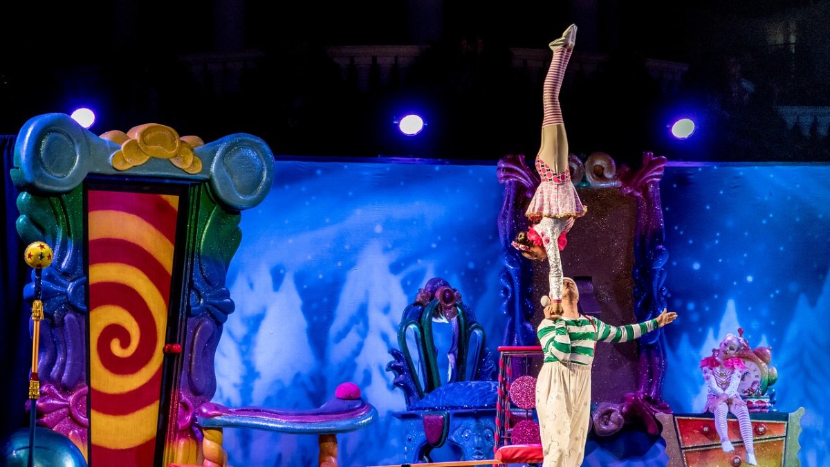 Después de tres meses de haber suspendido temporalmente la producción de sus shows, la compañía se declara en bancarrota