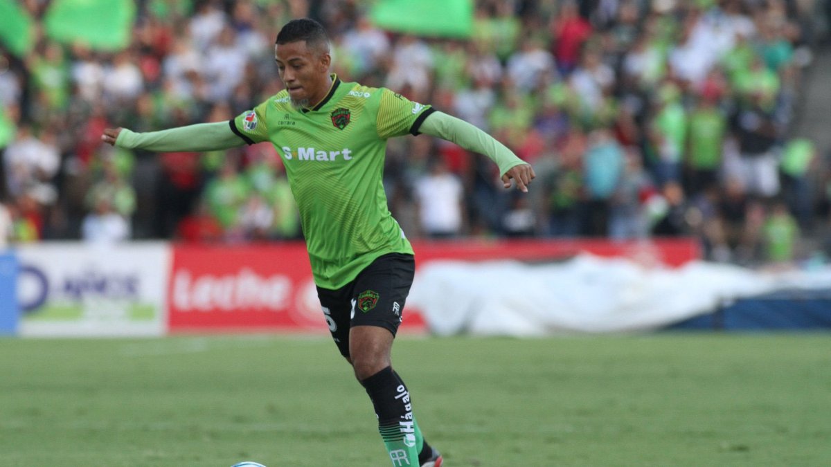 El volante Jefferson Intriago confía en tener un gran torneo con el Juárez.