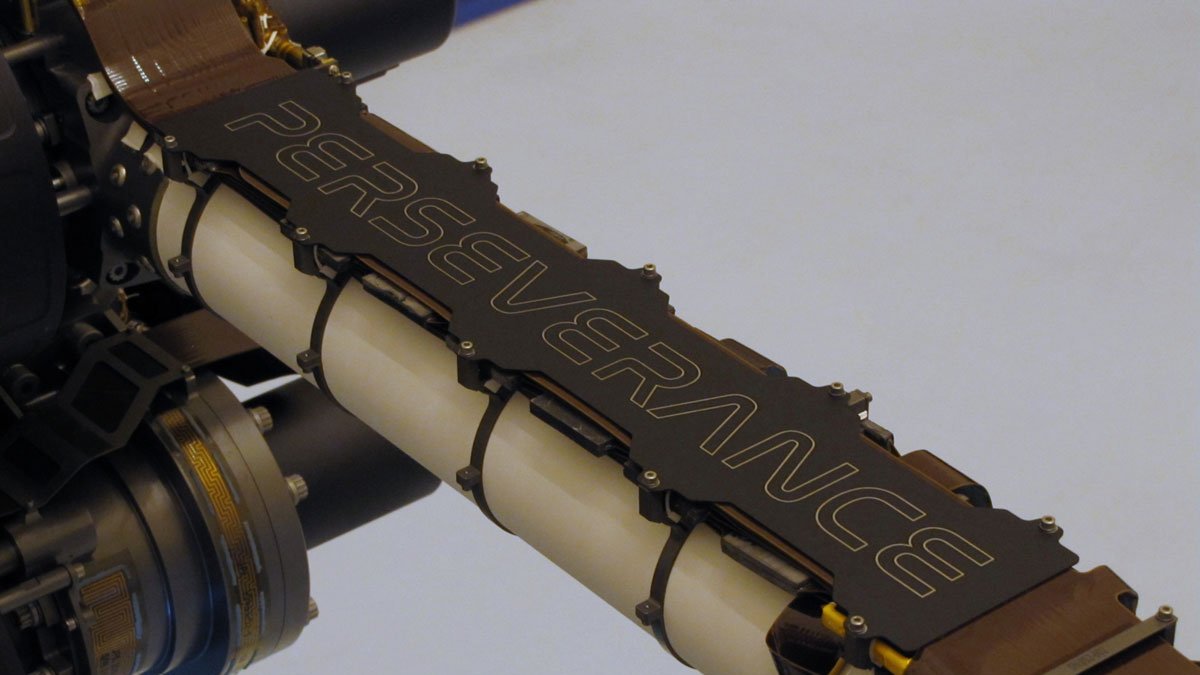 El retraso fue causado por un problema técnico que debe ser investigado.