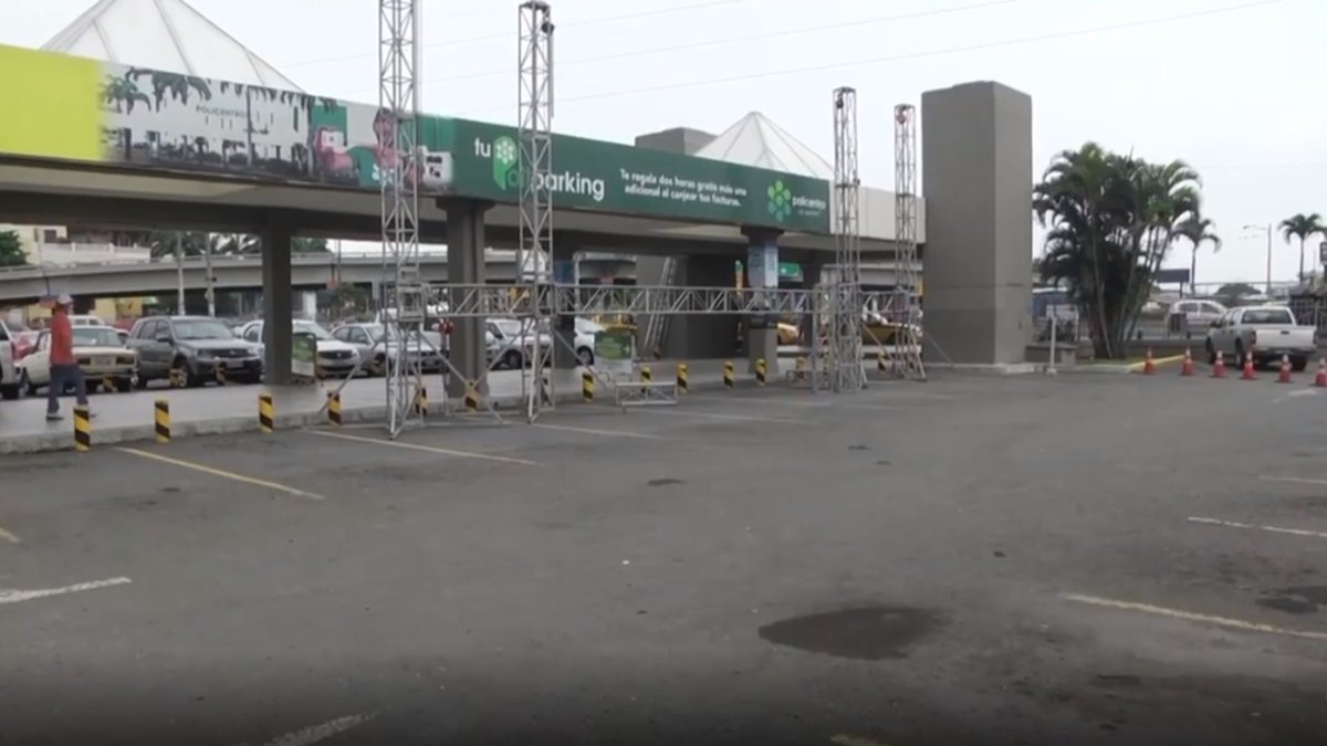 Espacio. El jueves 2 de julio se realizaron las pruebas de campo en el parqueadero.