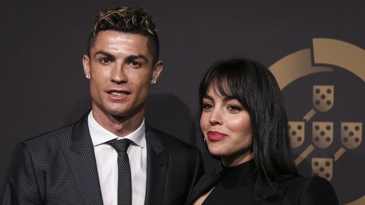 Cristiano Ronaldo junto a Georgina Rodríguez, su sexy e inseparable compañera.