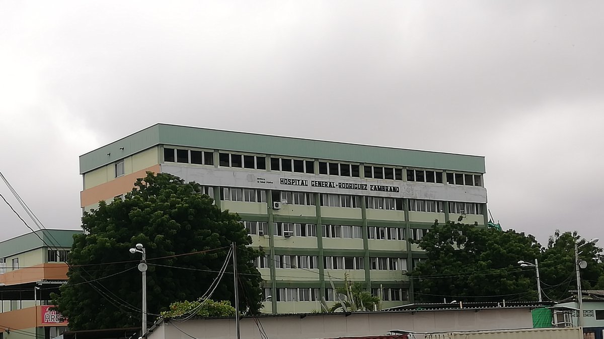Fachada del hospital Rodríguez Zambrano de Manta.