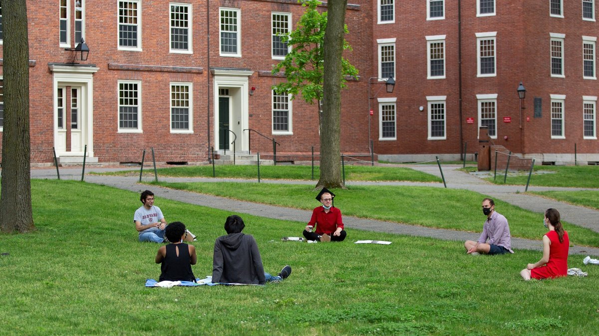 En EE.UU. hay aproximadamente 1,1 millones de estudiantes extranjeros con visas de estudios y capacitación.