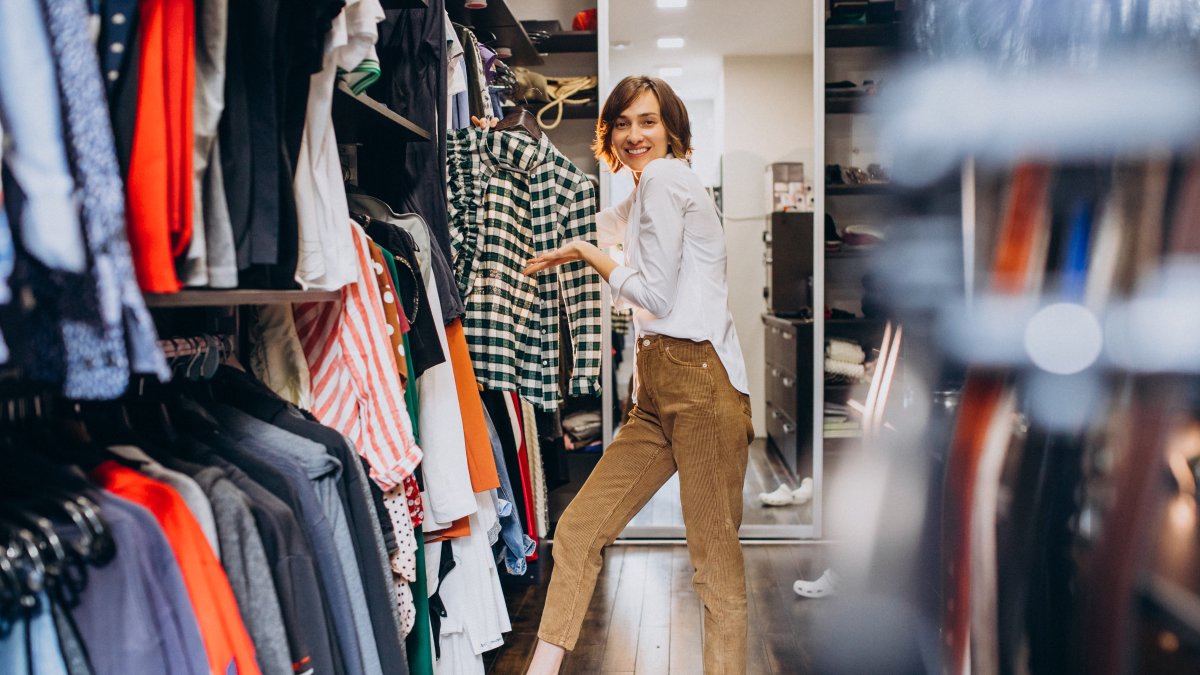 El clóset mix cuenta con variedad de colores, telas y estampados.