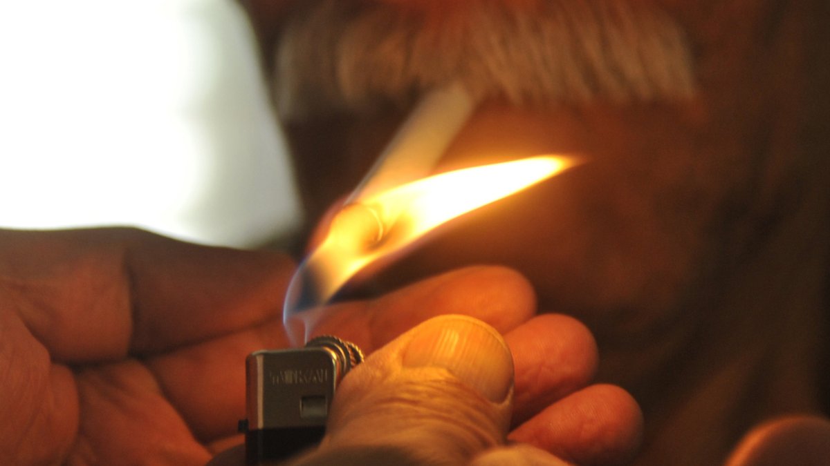 Según la Organización Mundial de la Salud, el el tabaco mata a unos ocho millones de personas cada año