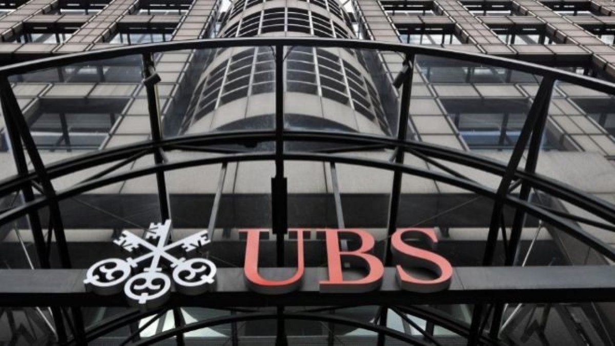La firma financiera UBS asesora a uno de los grupos que emitieron ayer el comunicado.