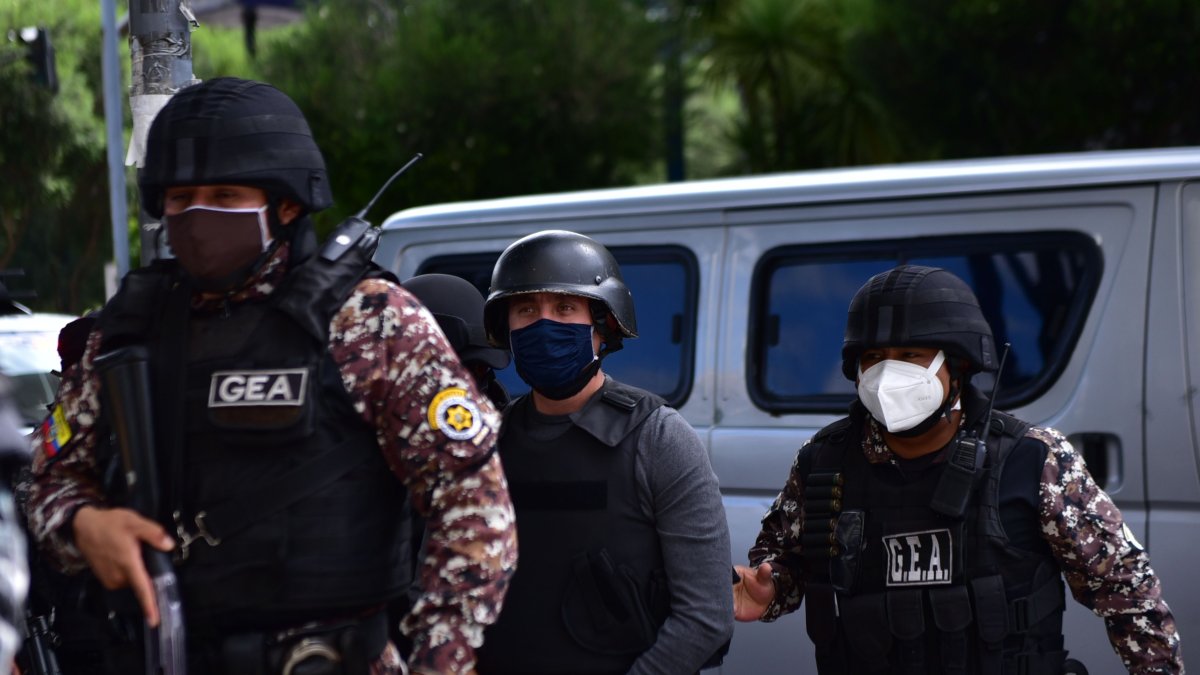 El exasambleísta Daniel Mendoza es uno de los funcionarios electos por el voto que fue detenido por supuestamente integrar una red que traficaba con contratos públicos.