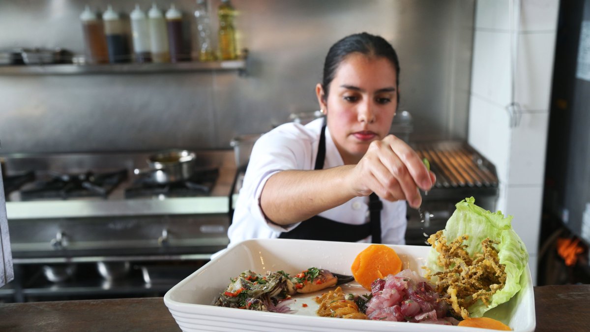 Los servicios gastronómicos son una importante actividad económica en Perú.