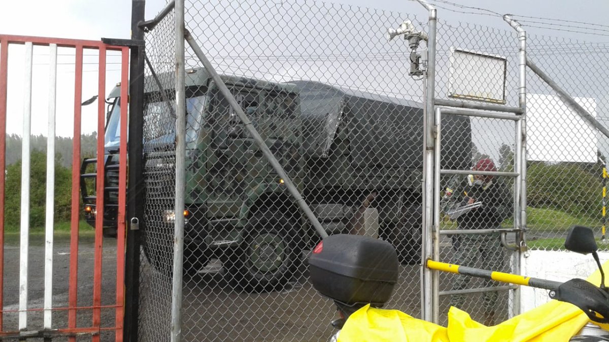 Trabajadores iniciaron una huelga en la fábrica de explosivos Explocen, en Cotopaxi.