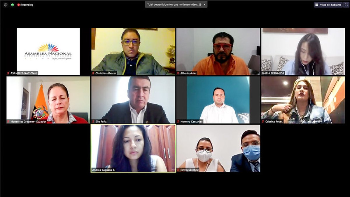 La ministra de Educación compareció a la Comisión Ocasional de Jubilados para informer sobre el pago por compensaciones jubilares