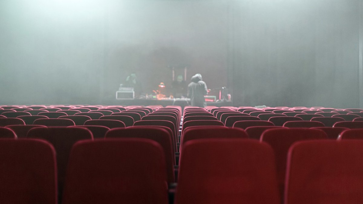 TOKIO. La alarma surgió en las últimas horas tras conocerse que una treintena de personas se contagiaron por el nuevo coronavirus, incluyendo a actores, espectadores y empleados del teatro Molière.
