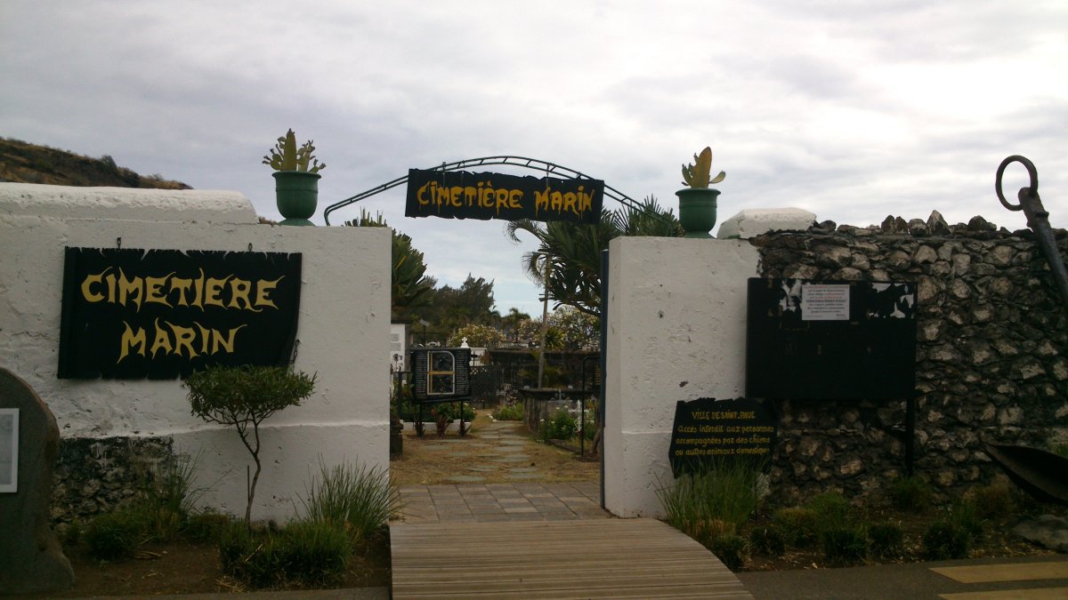 PUERTO DE REUNIÓN. En este cementerio, se dice que están los restos del legendario pirata Olivier Levasseur, alias 'El Gavilán'.