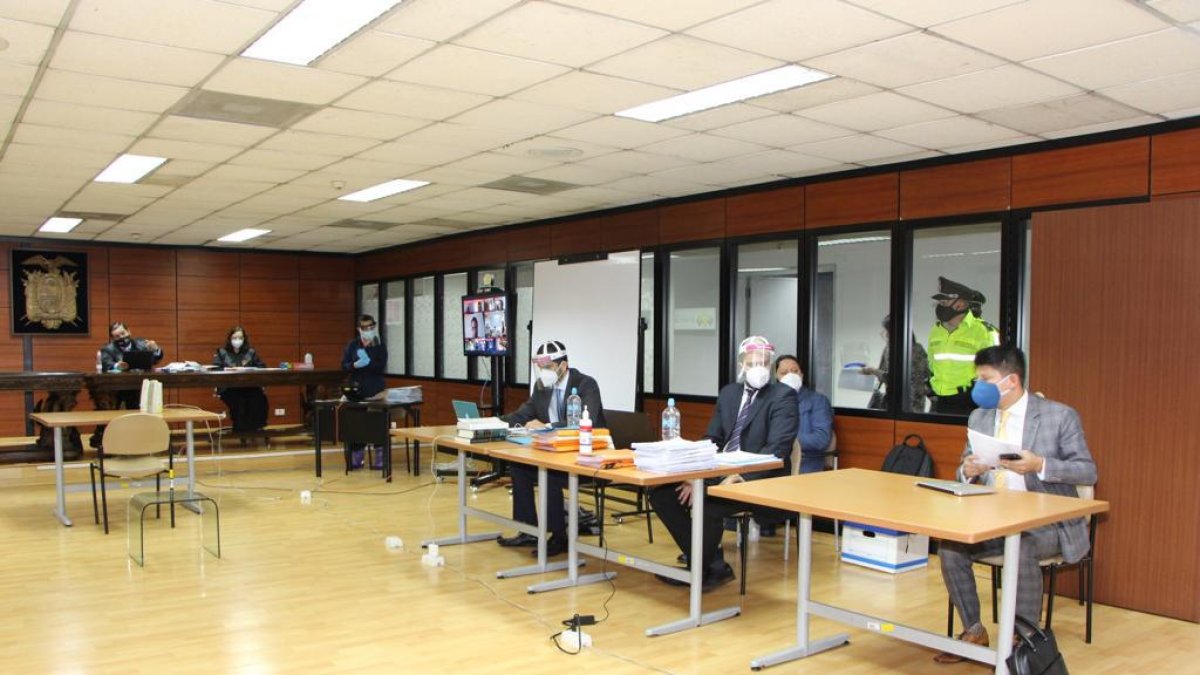 En la Corte se desarrolla el juzgamiento de Fernando Alvarado y otros por posible peculado.