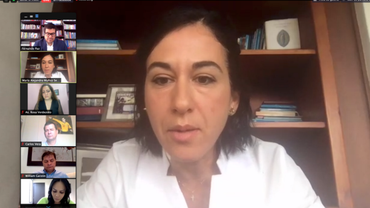 María Alejandra Muñoz directora de SENAE comparecio a la Comisión de Salud de la Asamblea